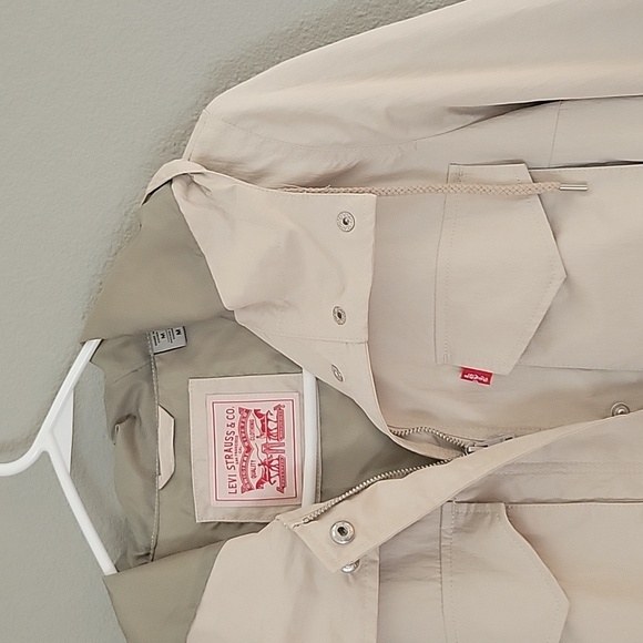 Levi's Women's Plus Four Pocket Hooded Military Jacket NWT - Picture 3 of 5